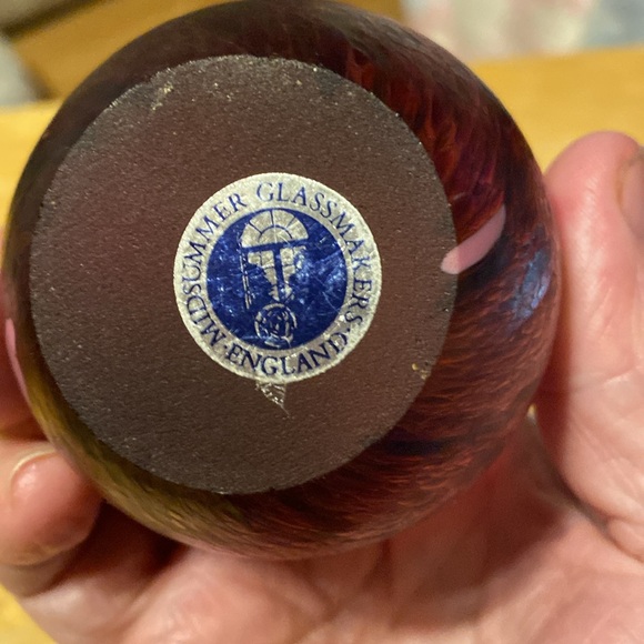 Midsummers Glass Makers England paperweight - Picture 3 of 5